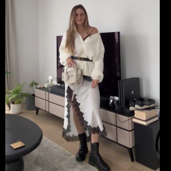 ZARA MIDI SKIRT LACE Size L - Picture 16 of 16